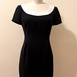 New Jones New York little back dress with ivory trim- 4P